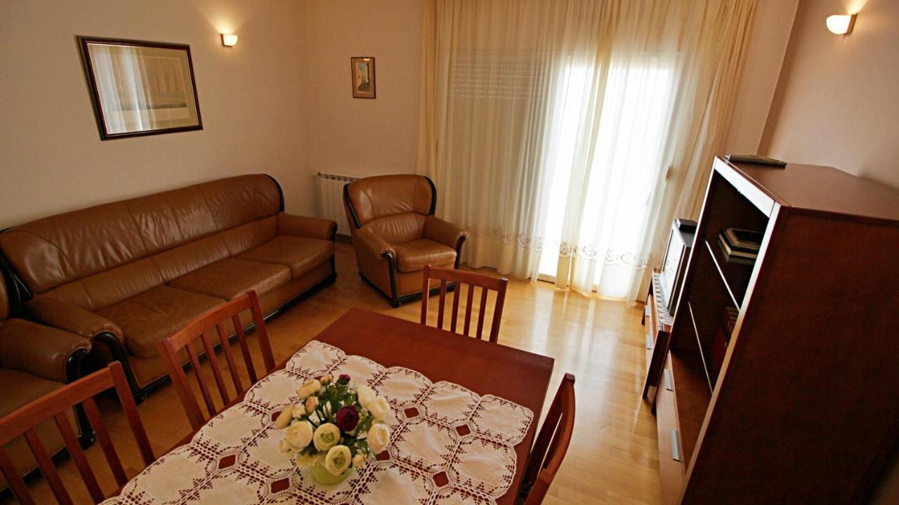 Apartment Ora Omiš Dış mekan fotoğraf