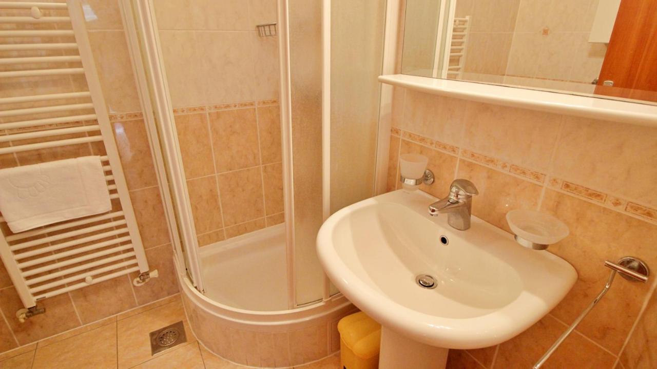 Apartment Ora Omiš Dış mekan fotoğraf